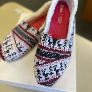 Toms Cozy Knit Slip-On Shoes with Reindeer Pattern, Size 11